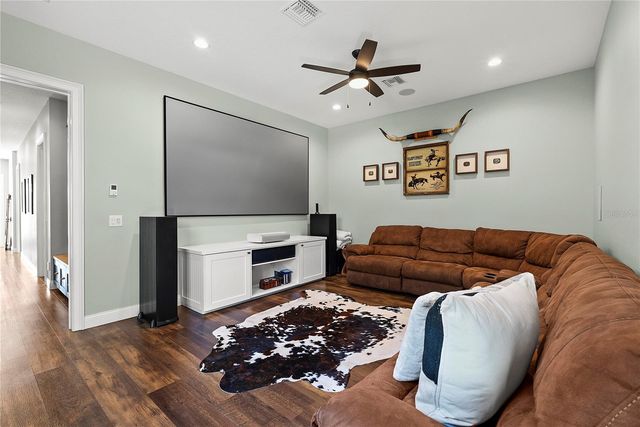 504 YELLOW SUBMARINE COURT, Howey In The Hills, FL 34737