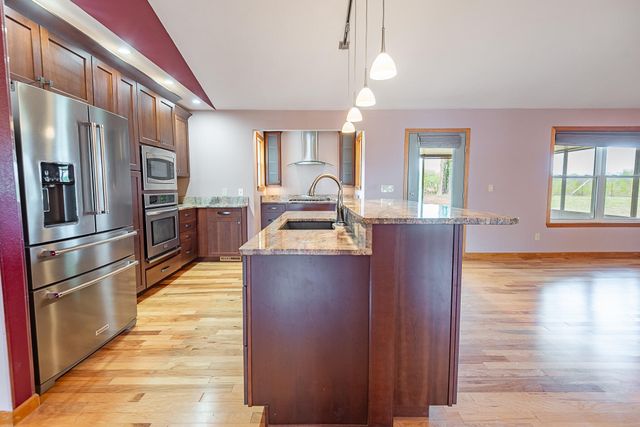 1505 N Granite Drive, Nixa, MO 65714