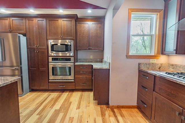 1505 N Granite Drive, Nixa, MO 65714