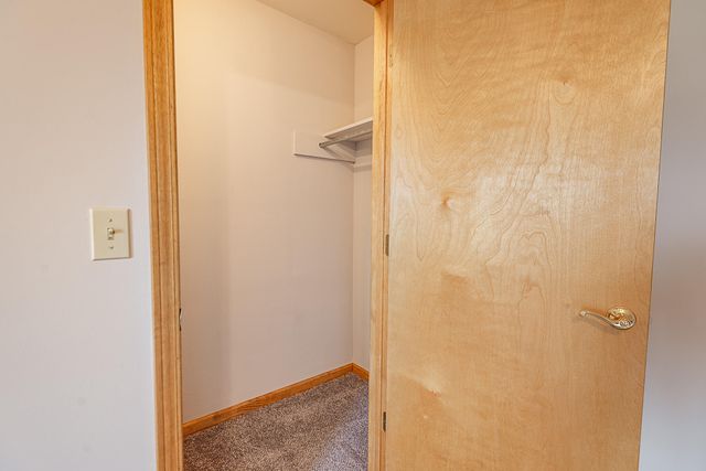 1505 N Granite Drive, Nixa, MO 65714