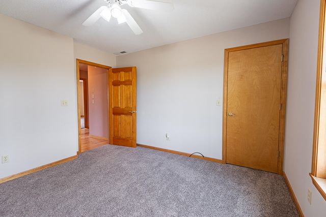 1505 N Granite Drive, Nixa, MO 65714