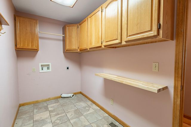 1505 N Granite Drive, Nixa, MO 65714