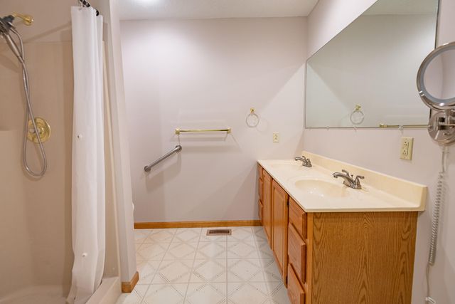 1505 N Granite Drive, Nixa, MO 65714