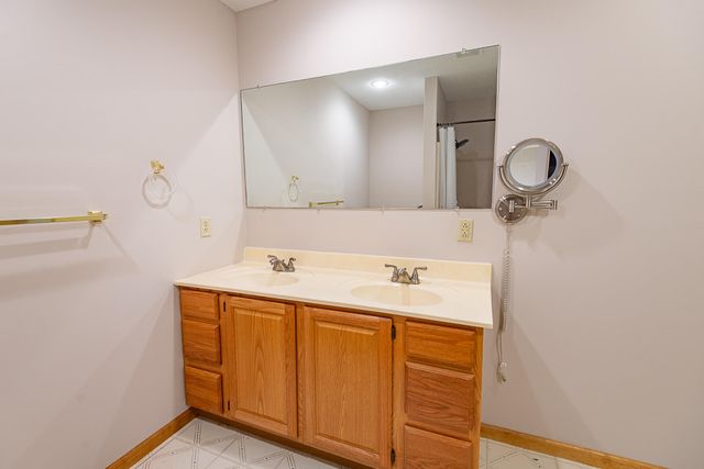 1505 N Granite Drive, Nixa, MO 65714