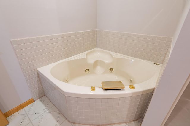 1505 N Granite Drive, Nixa, MO 65714