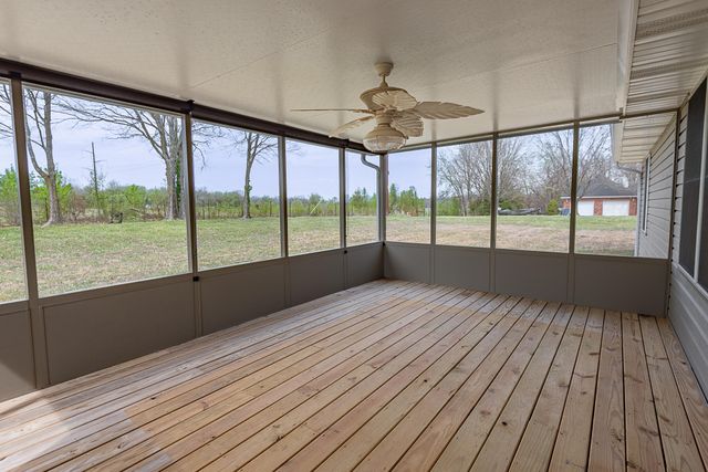 1505 N Granite Drive, Nixa, MO 65714