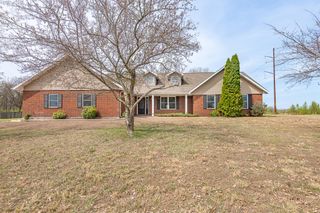 1505 N Granite Drive, Nixa, MO 65714