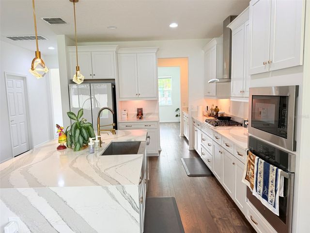 11131 SUNDRIFT DRIVE, Tampa, FL 33647