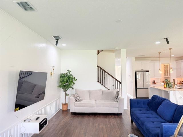 11131 SUNDRIFT DRIVE, Tampa, FL 33647