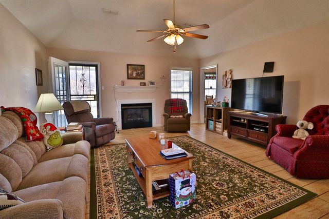 65 WOODSHIRE LN, Brighton, TN 38011