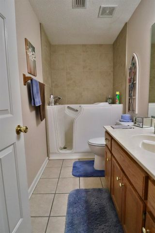 65 WOODSHIRE LN, Brighton, TN 38011