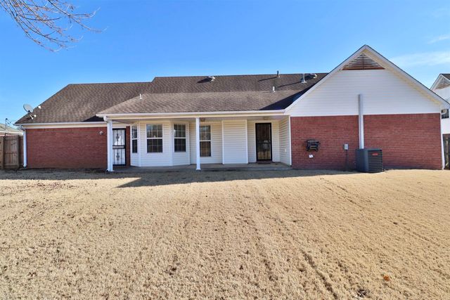 65 WOODSHIRE LN, Brighton, TN 38011