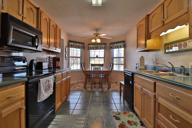 65 WOODSHIRE LN, Brighton, TN 38011