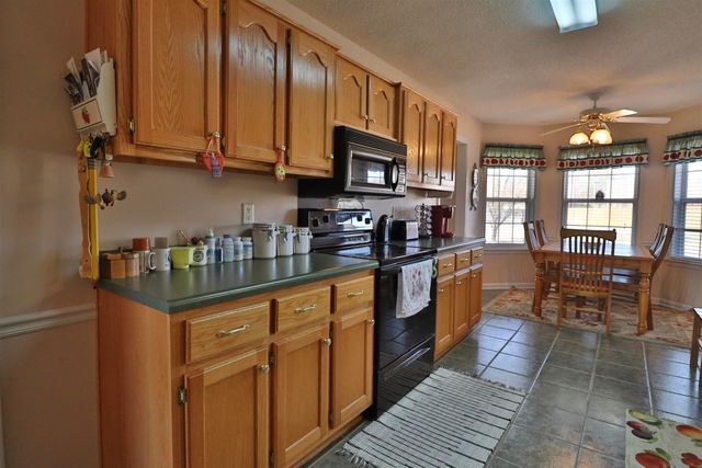 65 WOODSHIRE LN, Brighton, TN 38011