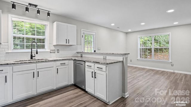 3320 Whitebridge Lane, Charlotte, NC 28262