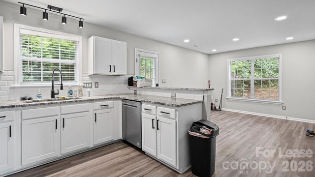 3320 Whitebridge Lane, Charlotte, NC 28262