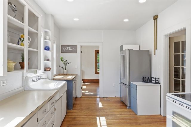175 Central St, Concord, MA 01742