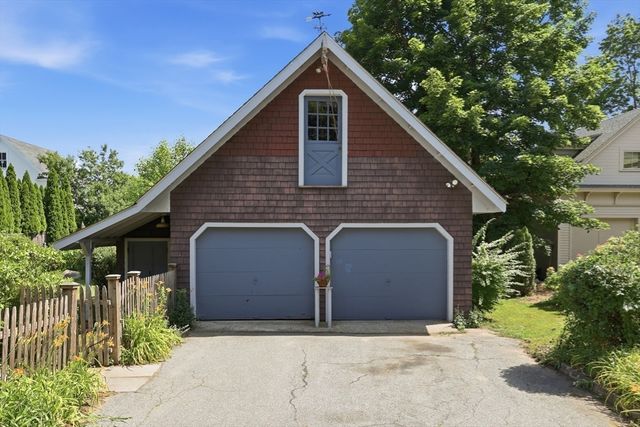 175 Central St, Concord, MA 01742