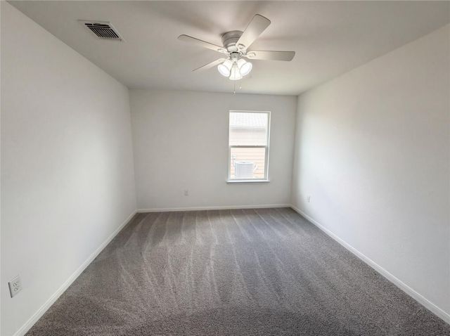 201 Camellia DR, Hutto, TX 78634