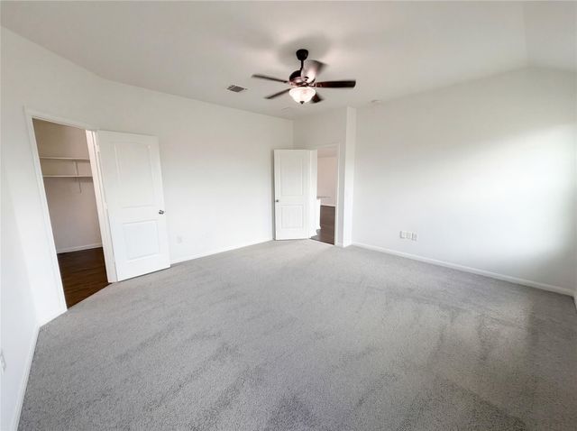 201 Camellia DR, Hutto, TX 78634