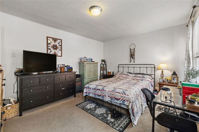 5211 Kent Way, Lawrenceville, PA 15201