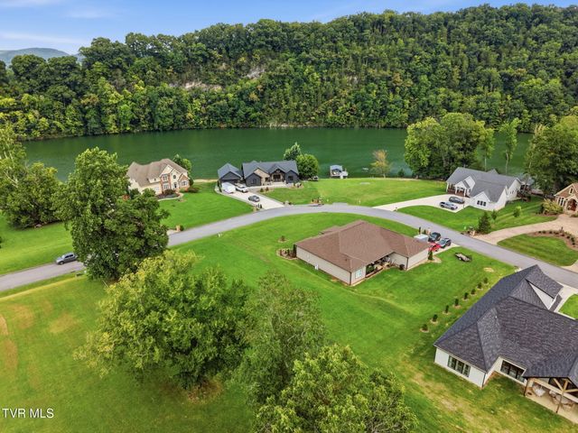1205 Reynolds Road, Piney Flats, TN 37686