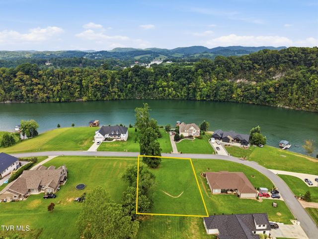 1205 Reynolds Road, Piney Flats, TN 37686