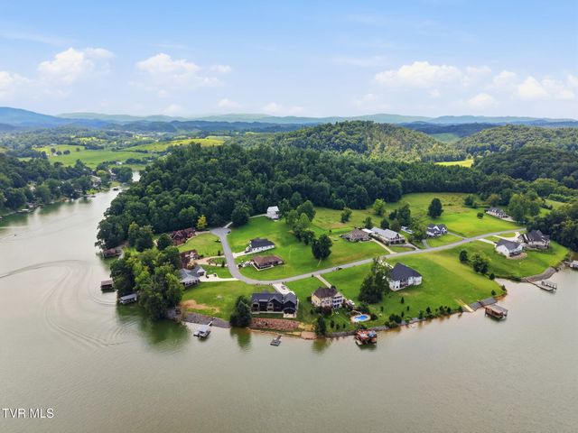 1205 Reynolds Road, Piney Flats, TN 37686