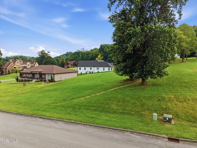 1205 Reynolds Road, Piney Flats, TN 37686