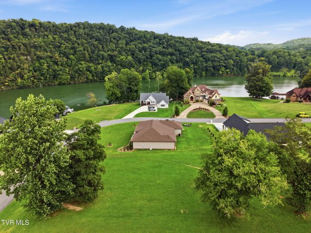 1205 Reynolds Road, Piney Flats, TN 37686