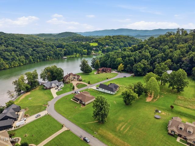 1205 Reynolds Road, Piney Flats, TN 37686