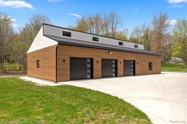 10459 Hyne Road, Brighton Township, MI 48114