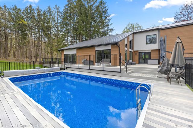 10459 Hyne Road, Brighton Township, MI 48114