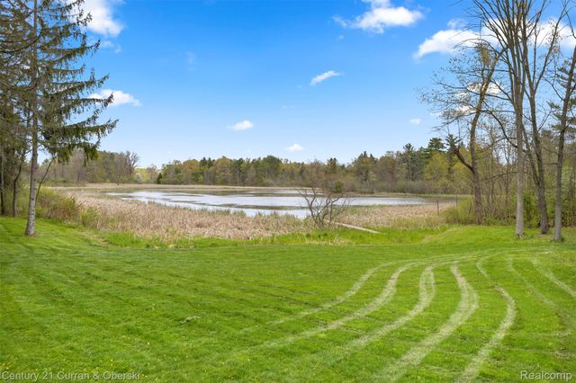 10459 Hyne Road, Brighton Township, MI 48114