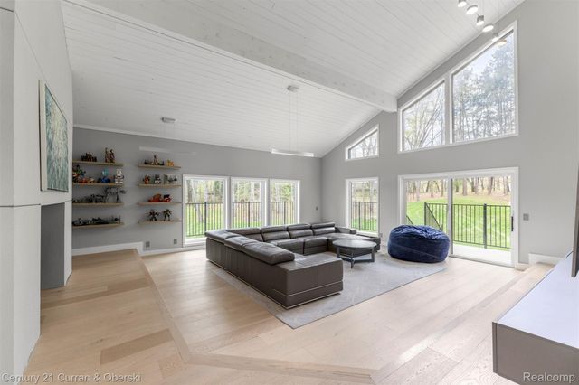 10459 Hyne Road, Brighton Township, MI 48114