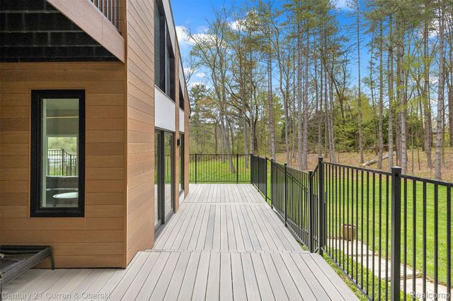 10459 Hyne Road, Brighton Township, MI 48114