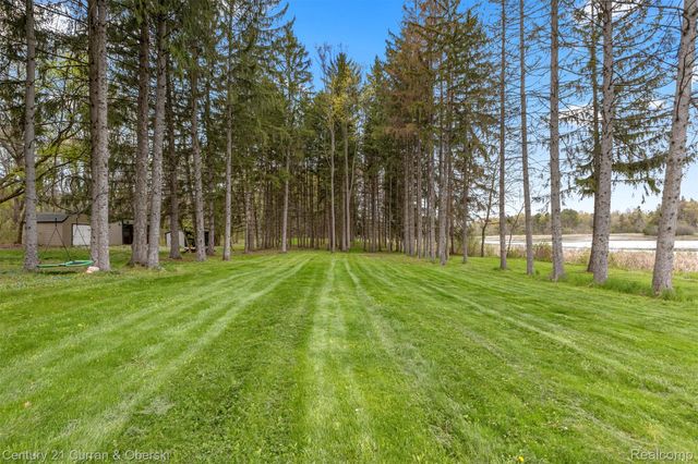 10459 Hyne Road, Brighton Township, MI 48114