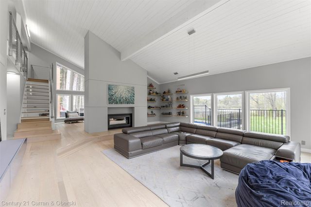 10459 Hyne Road, Brighton Township, MI 48114