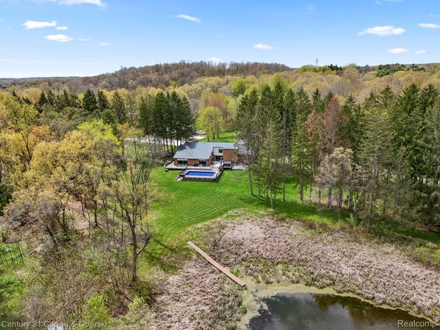 10459 Hyne Road, Brighton Township, MI 48114