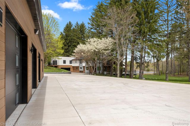 10459 Hyne Road, Brighton Township, MI 48114