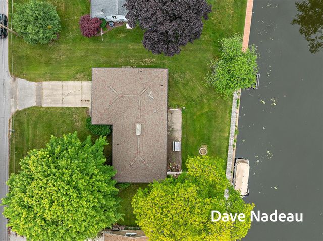 17832 Channel View Drive, Spring Lake, MI 49456