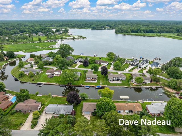 17832 Channel View Drive, Spring Lake, MI 49456