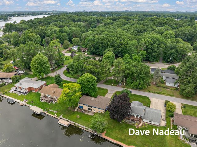 17832 Channel View Drive, Spring Lake, MI 49456