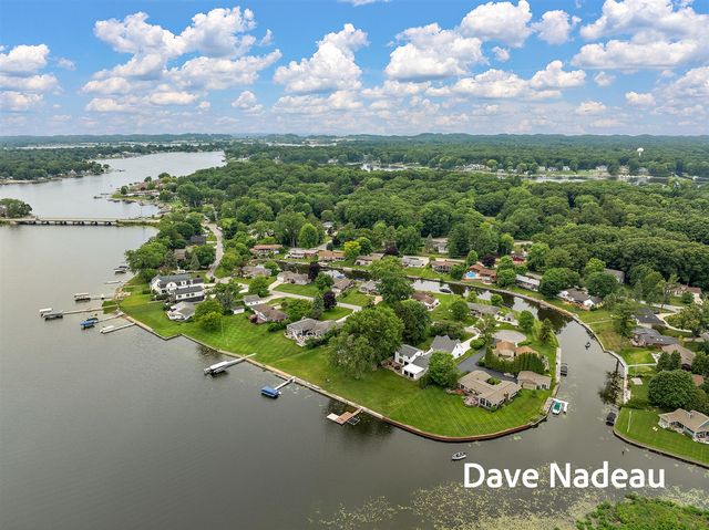 17832 Channel View Drive, Spring Lake, MI 49456