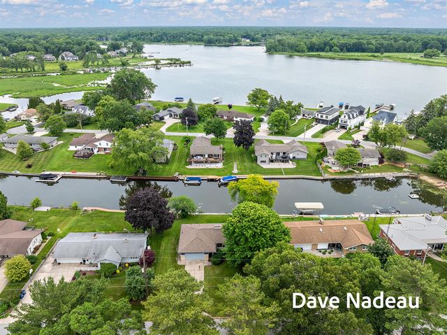 17832 Channel View Drive, Spring Lake, MI 49456
