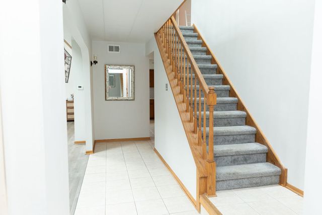 15713 OLD ORCHARD Court 2S, Orland Park, IL 60462