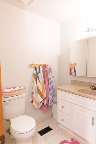 15713 OLD ORCHARD Court 2S, Orland Park, IL 60462