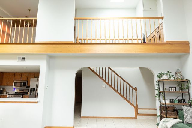 15713 OLD ORCHARD Court 2S, Orland Park, IL 60462