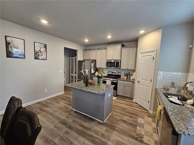 1823 Woodsley Place, Loganville, GA 30052