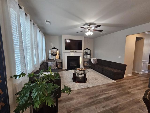 1823 Woodsley Place, Loganville, GA 30052